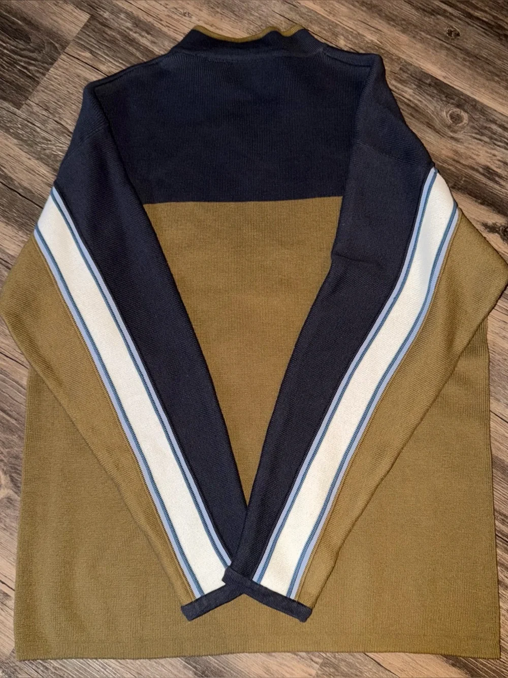 Vintage American Eagle Outfitters Navy, Light Blue & Mustard Half-Zip Sweater